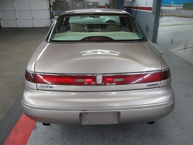 Lincoln-Mark-VIII-1995-COUPE-33