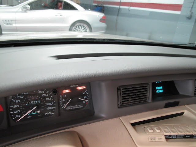 Lincoln-Mark-VIII-1995-COUPE-39