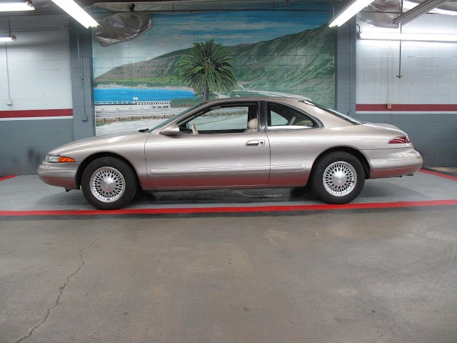 Lincoln-Mark-VIII-1995-COUPE