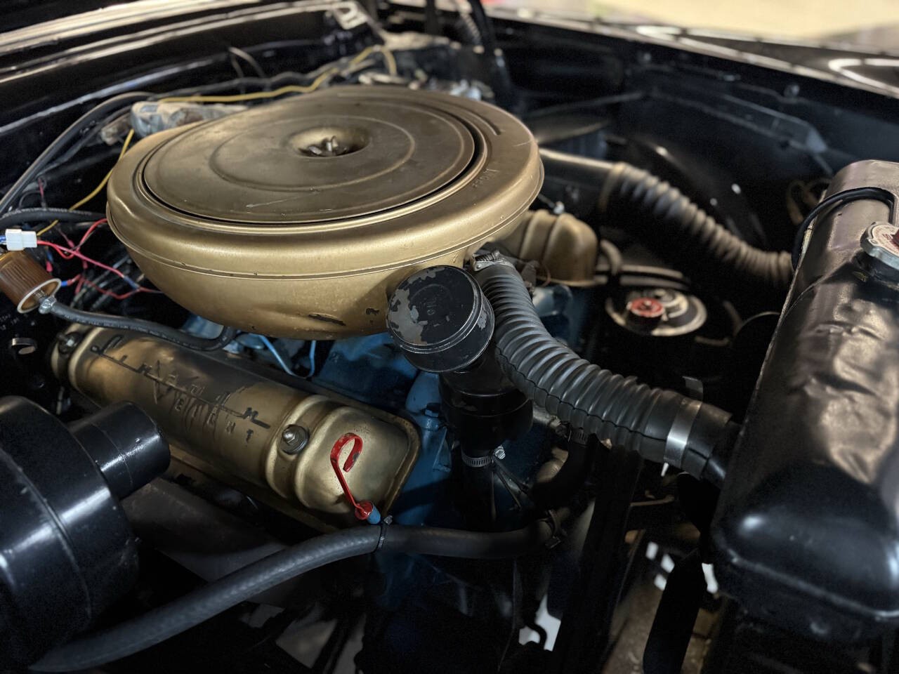 Lincoln-Premiere-1957-Coupe-32