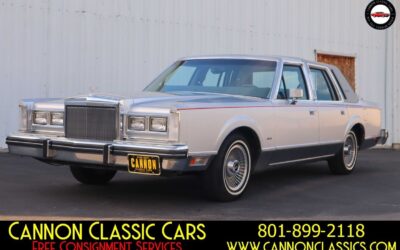 Lincoln Town Car 1984 Sedan