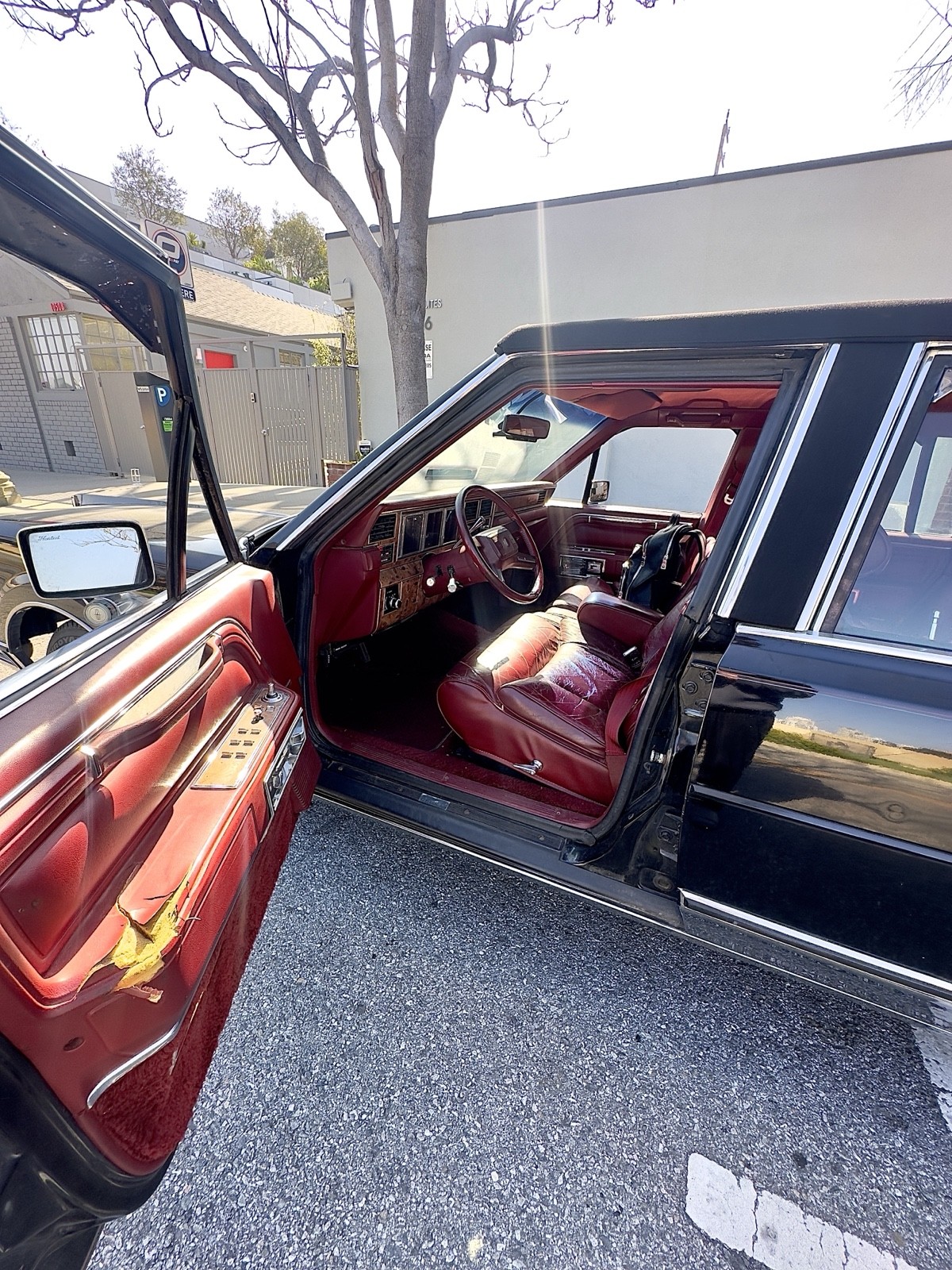 Lincoln-Town-Car-1986-13