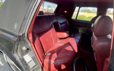 Lincoln-Town-Car-1986-17