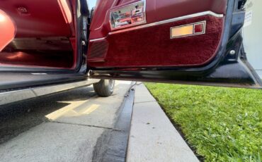 Lincoln-Town-Car-1986-22