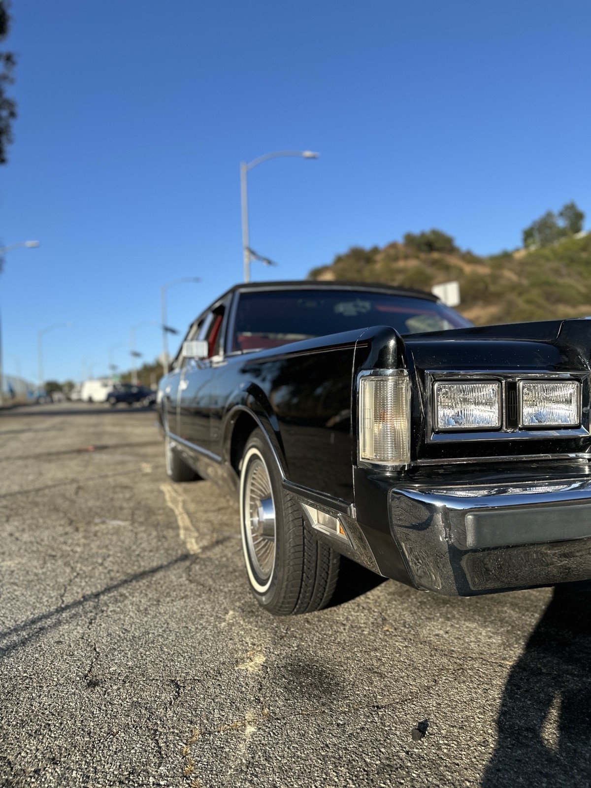 Lincoln-Town-Car-1986-3