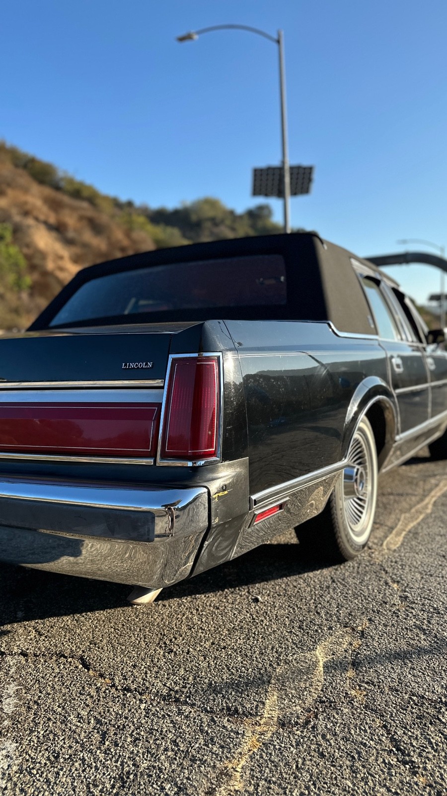 Lincoln-Town-Car-1986-4
