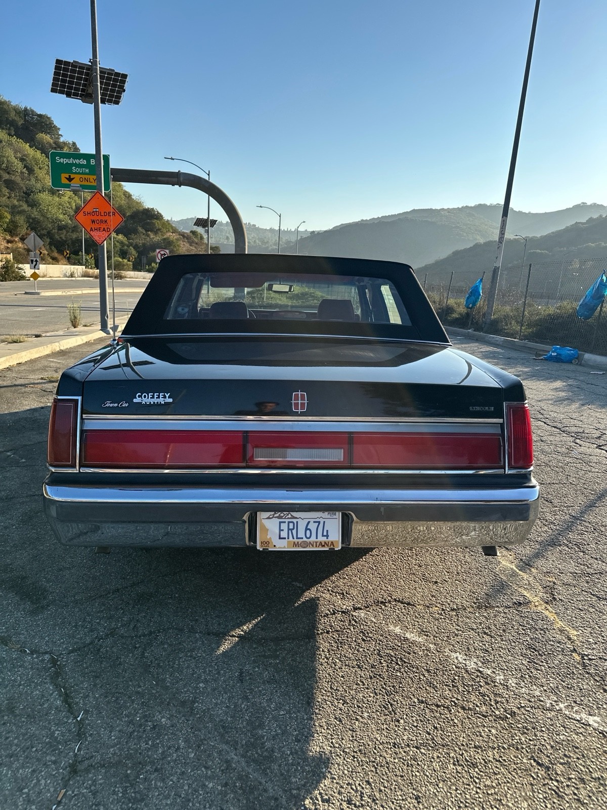 Lincoln-Town-Car-1986-6