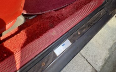 Lincoln-Town-Car-1986-9