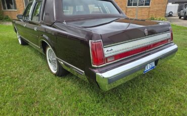 Lincoln-Town-Car-1988-Sedan-12