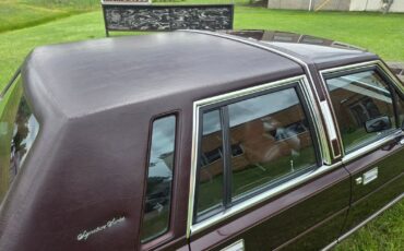 Lincoln-Town-Car-1988-Sedan-19