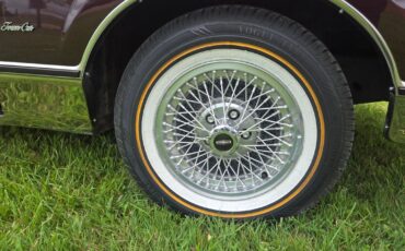 Lincoln-Town-Car-1988-Sedan-22