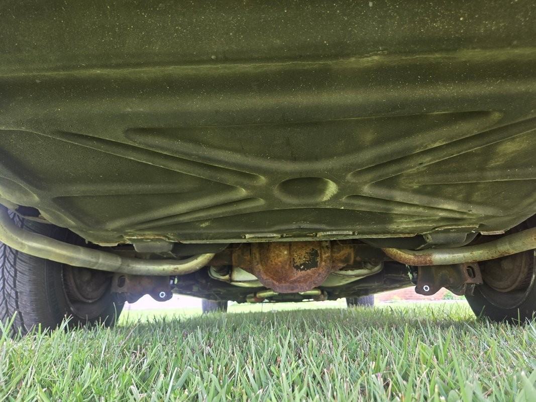 Lincoln-Town-Car-1988-Sedan-25