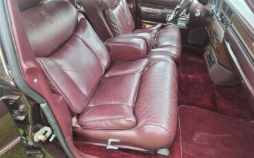 Lincoln-Town-Car-1988-Sedan-35