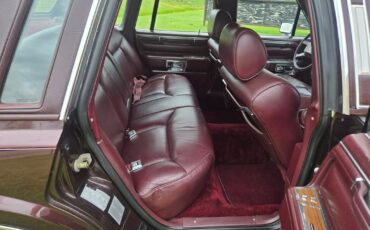 Lincoln-Town-Car-1988-Sedan-36