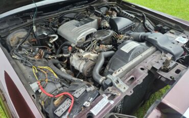 Lincoln-Town-Car-1988-Sedan-38