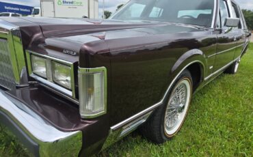 Lincoln-Town-Car-1988-Sedan-8