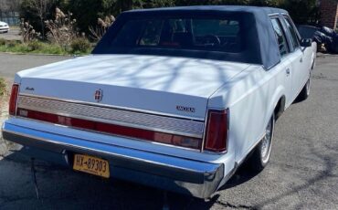 Lincoln-Town-Car-1989-2