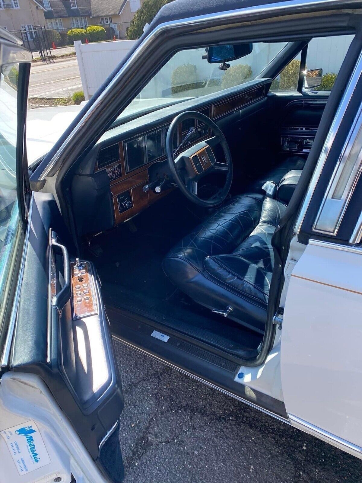 Lincoln-Town-Car-1989-5