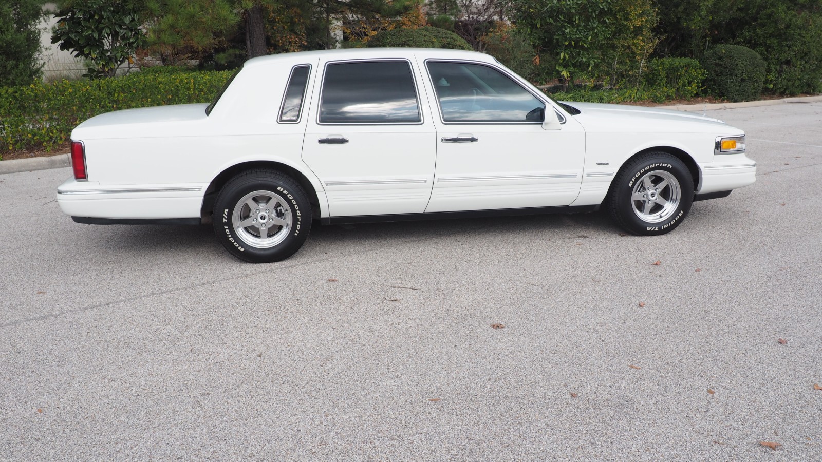 Lincoln Town Car 1996 Sedan