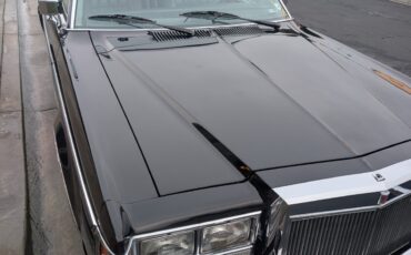 Lincoln-Versailles-1979-Sedan