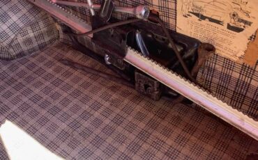 Lincoln-continental-1958-orange-1