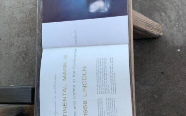 Lincoln-continental-1958-orange-17