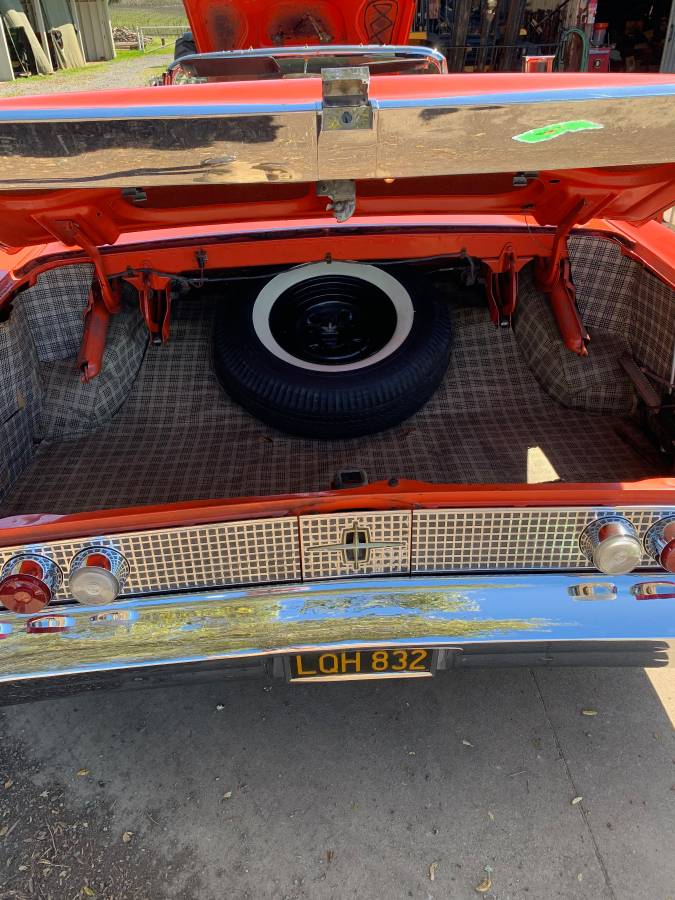 Lincoln-continental-1958-orange-9