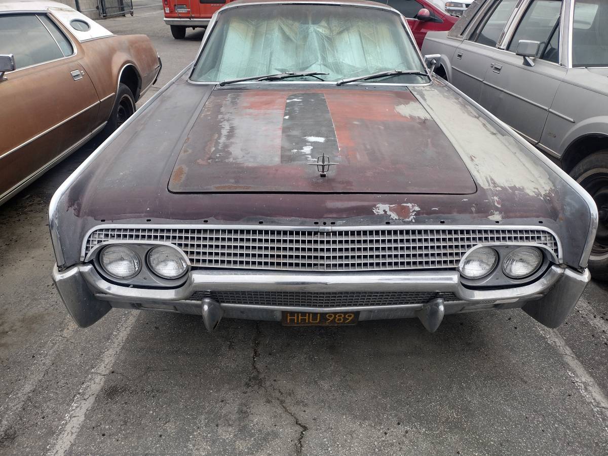 Lincoln-continental-1962-black-3