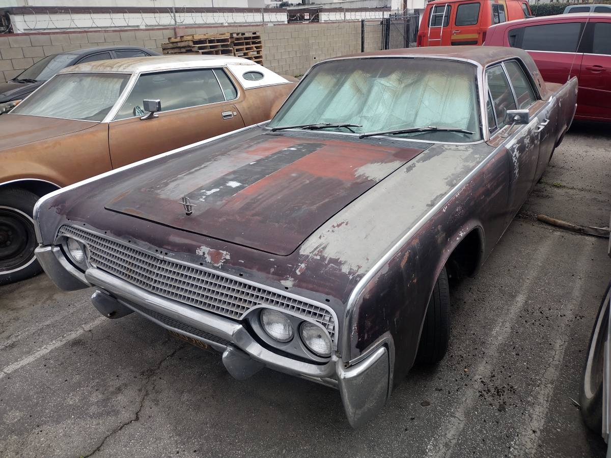 Lincoln-continental-1962-black-4
