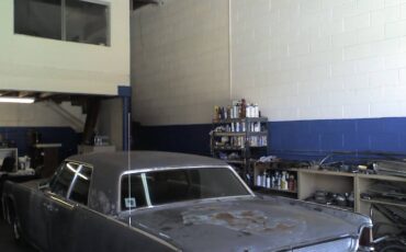 Lincoln-continental-1962-black-6