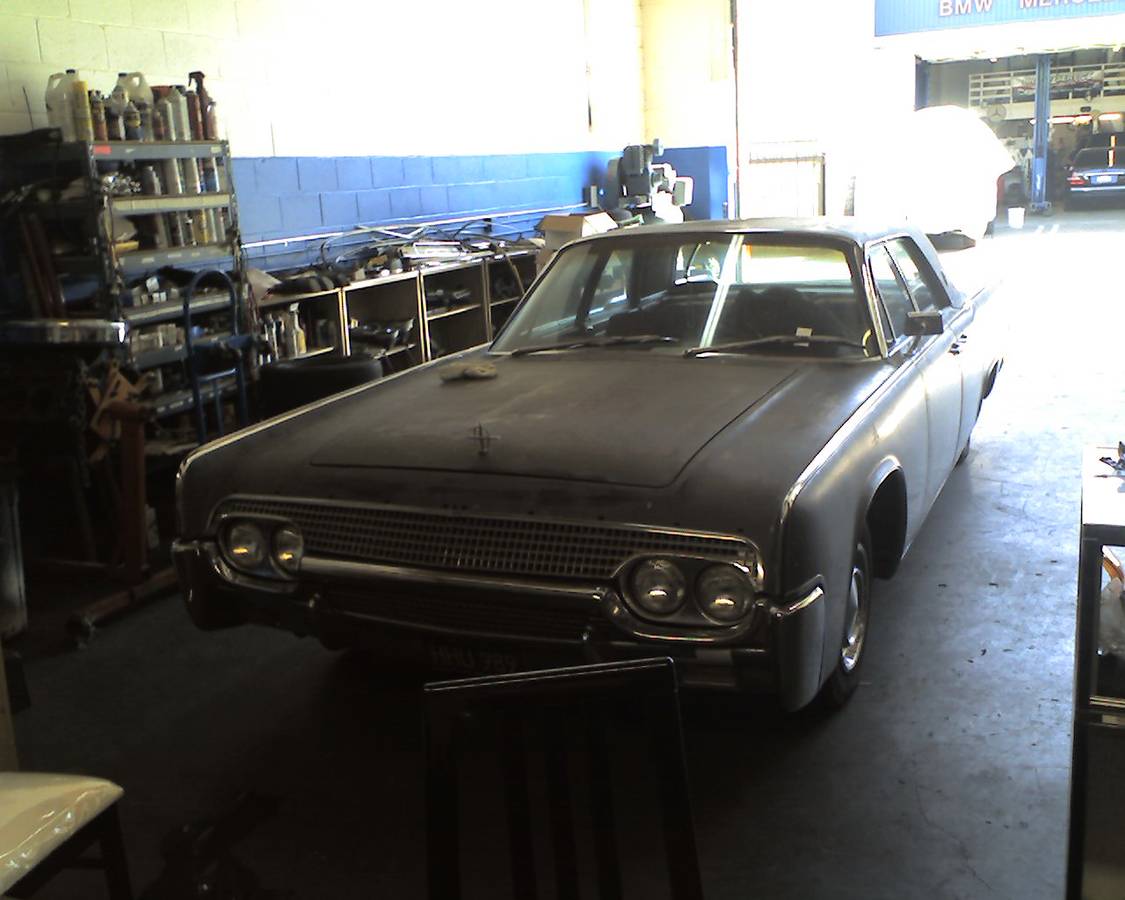 Lincoln-continental-1962-black-8