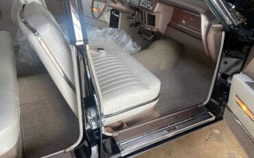 Lincoln-continental-1963-black-12