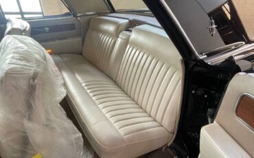 Lincoln-continental-1963-black-15