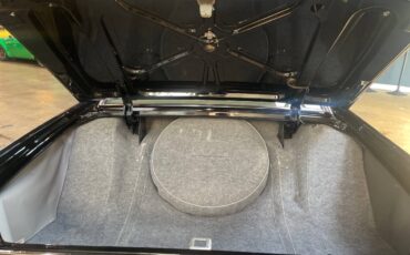 Lincoln-continental-1963-black-18