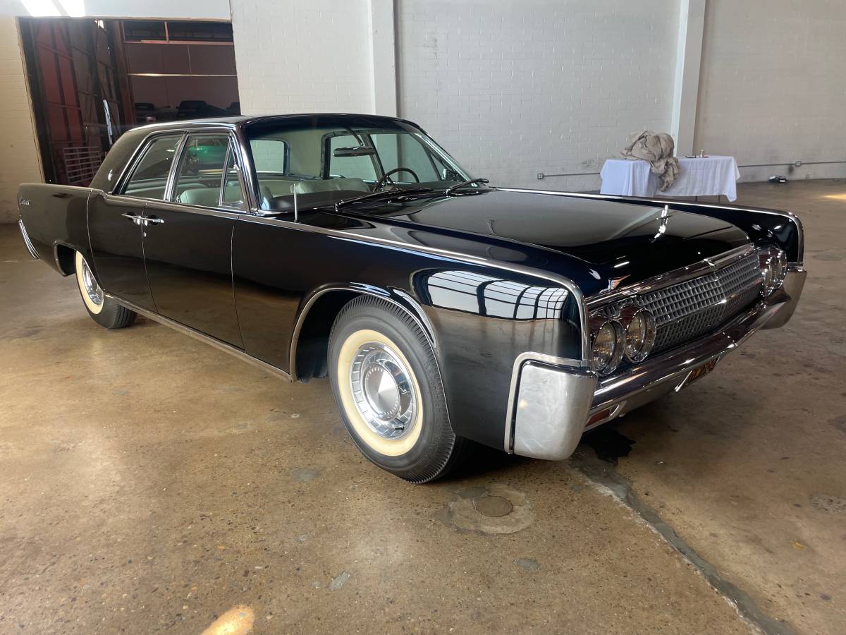 Lincoln-continental-1963-black-8
