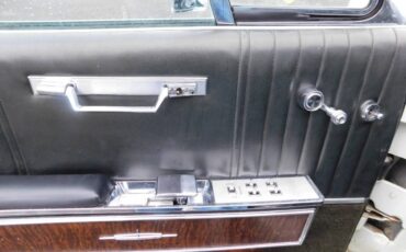 Lincoln-continental-1967-brown-15