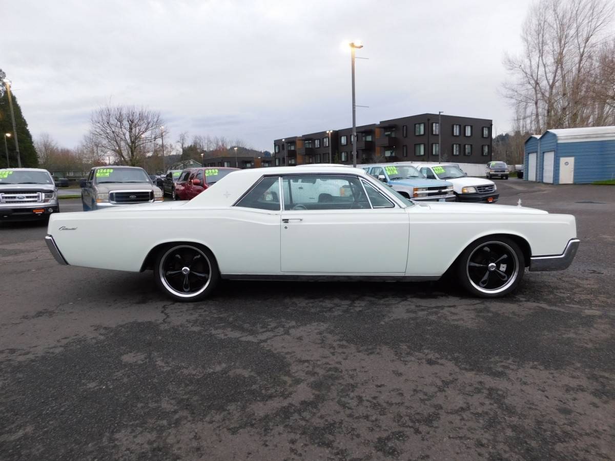 Lincoln-continental-1967-brown-7