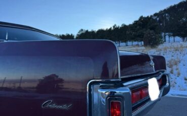 Lincoln-continental-1973-10