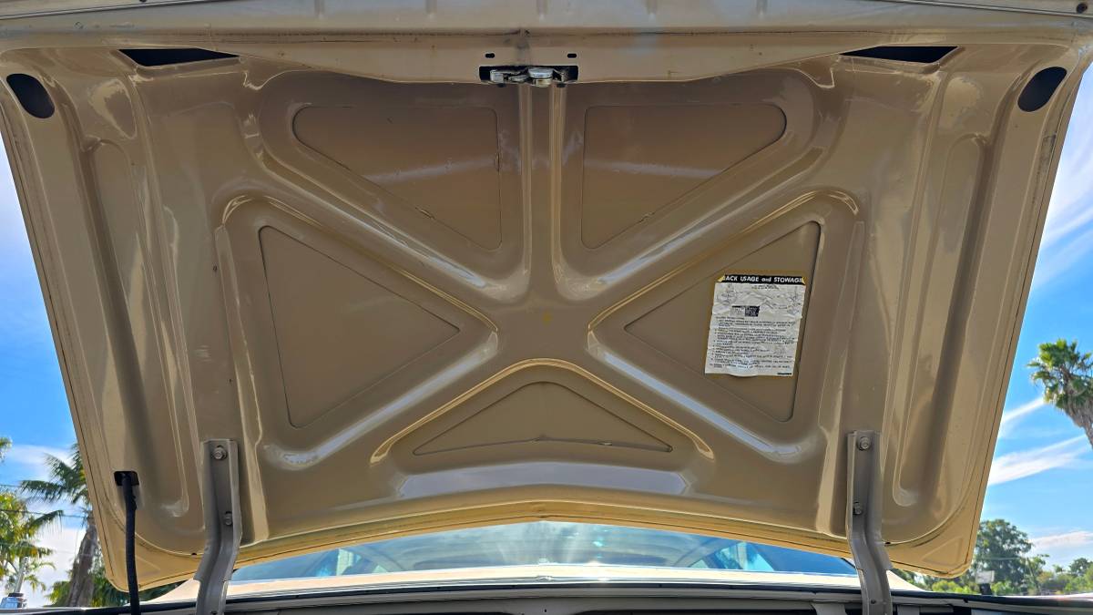 Lincoln-continental-1973-12