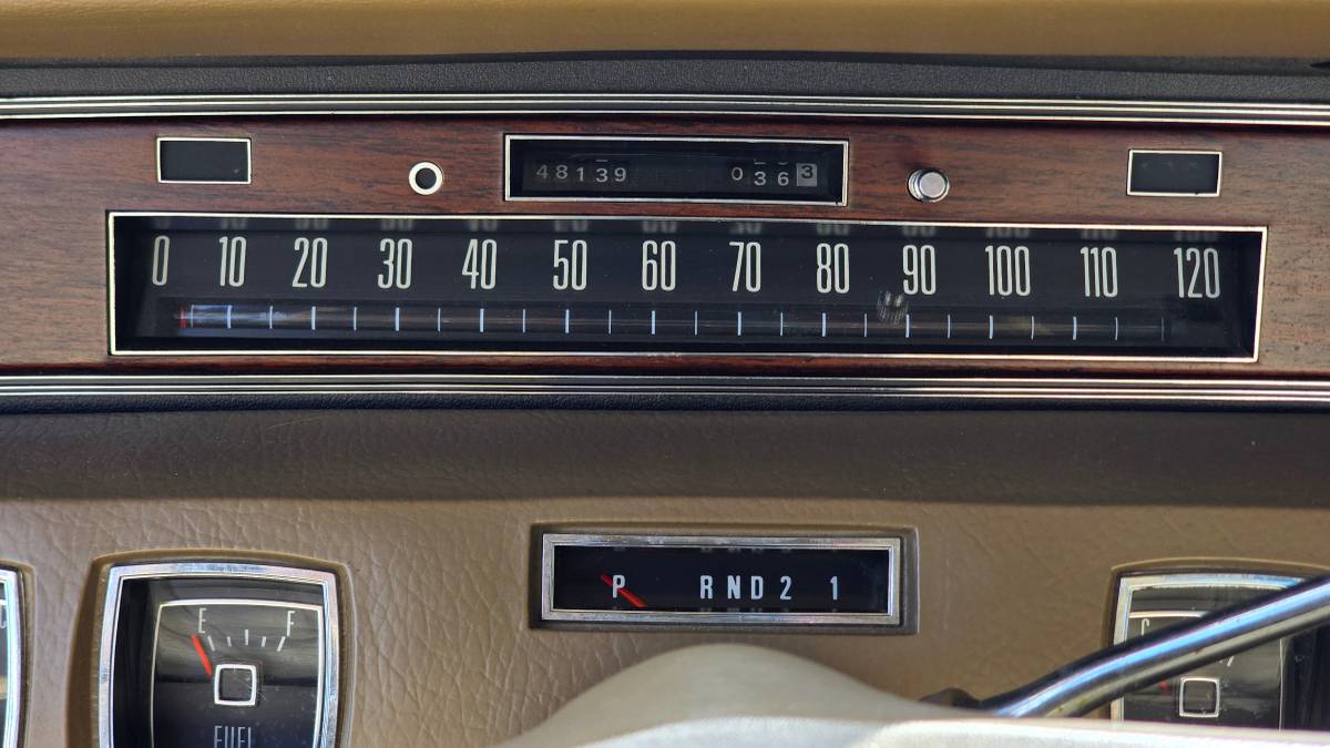 Lincoln-continental-1973-14