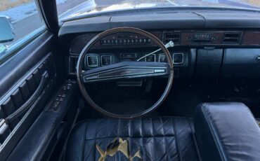 Lincoln-continental-1973-17