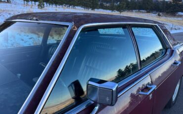 Lincoln-continental-1973-2