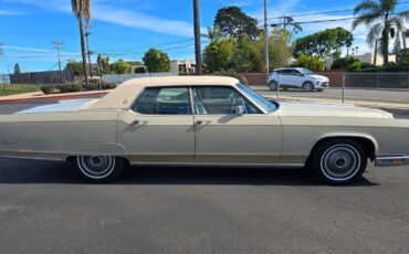 Lincoln-continental-1973-3