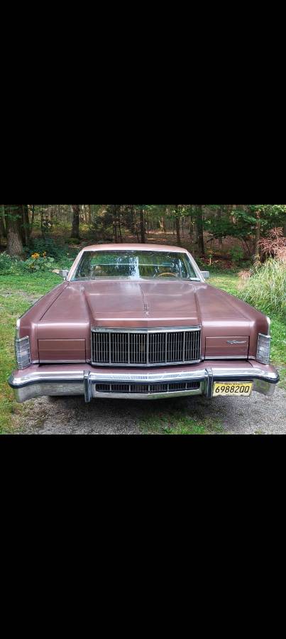 Lincoln-continental-1976-brown-1