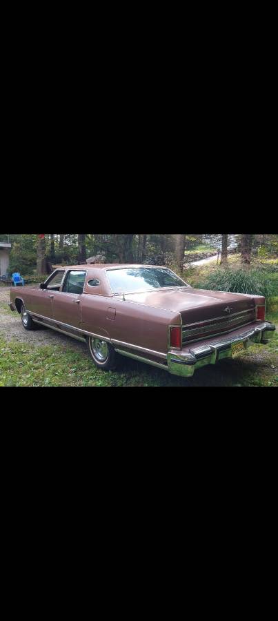 Lincoln-continental-1976-brown-11