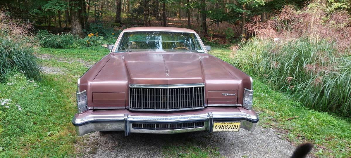 Lincoln-continental-1976-brown-2