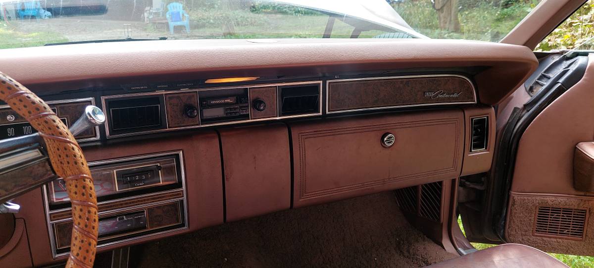 Lincoln-continental-1976-brown-6