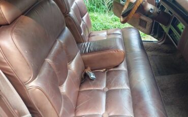 Lincoln-continental-1976-brown-9