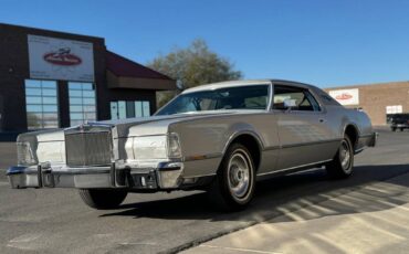 Lincoln-continental-1976-grey-84