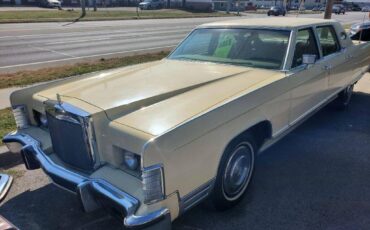Lincoln-continental-1977-1
